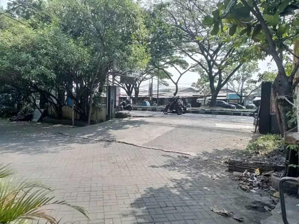 Ruang Usaha Mainroad Soekarno Hatta Posisi Hoek 2 Muka