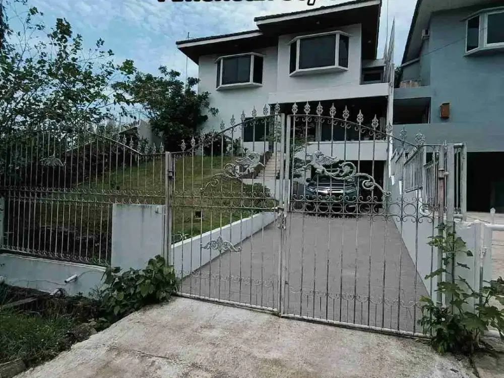 Rumah American Style di  Villa Shangri-la Garden dekat Sekupang Batam