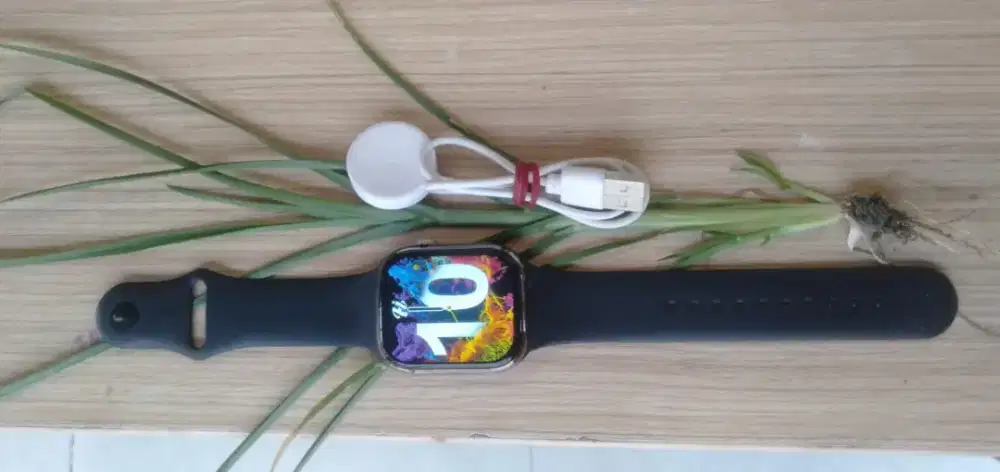 Di jual  jam tangan smart watcht. Layar sentuh,toch screand ,keramik