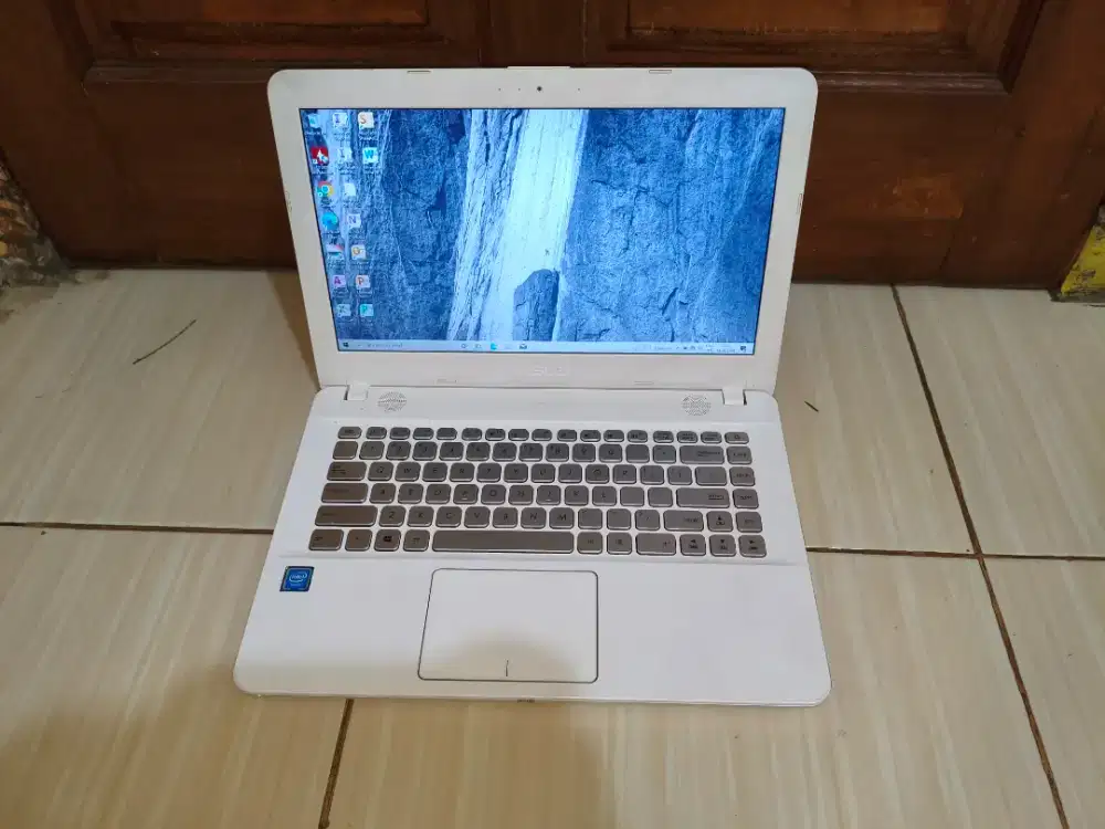 B1016 Laptop Asus X441N intel Celeron-N3350 Ram 4GB hdd 500GB Murahh