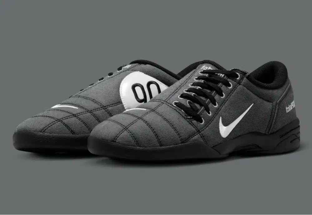 Nike Total 90 III Black Denim Size 43 (Like New / Dipakai Sekali)