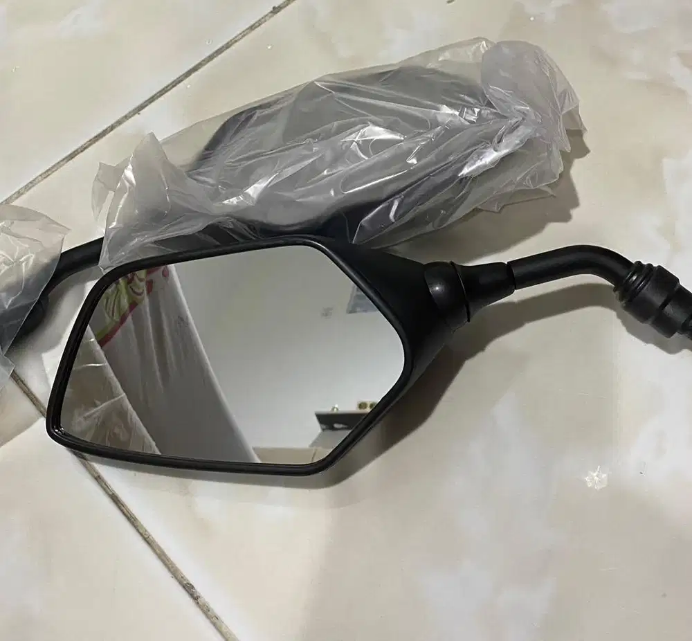 Kaca spion motor merk Nemo