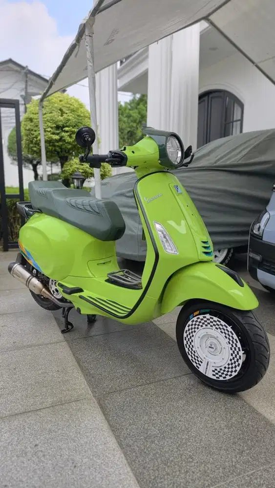 Vespa Primavera S - Hijau/Green Magnetico (2024)