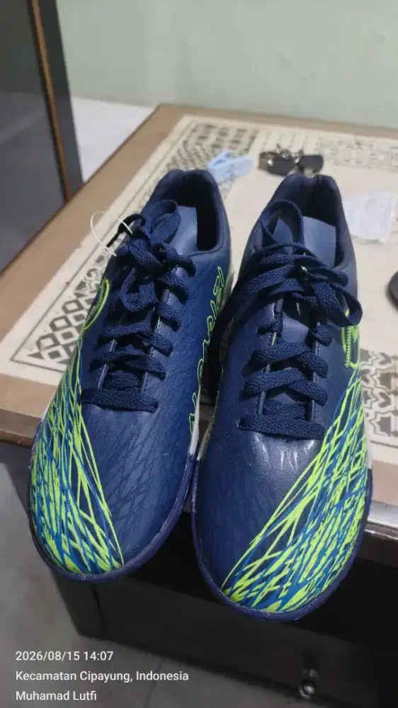 Sepatu futsal aligo size 39