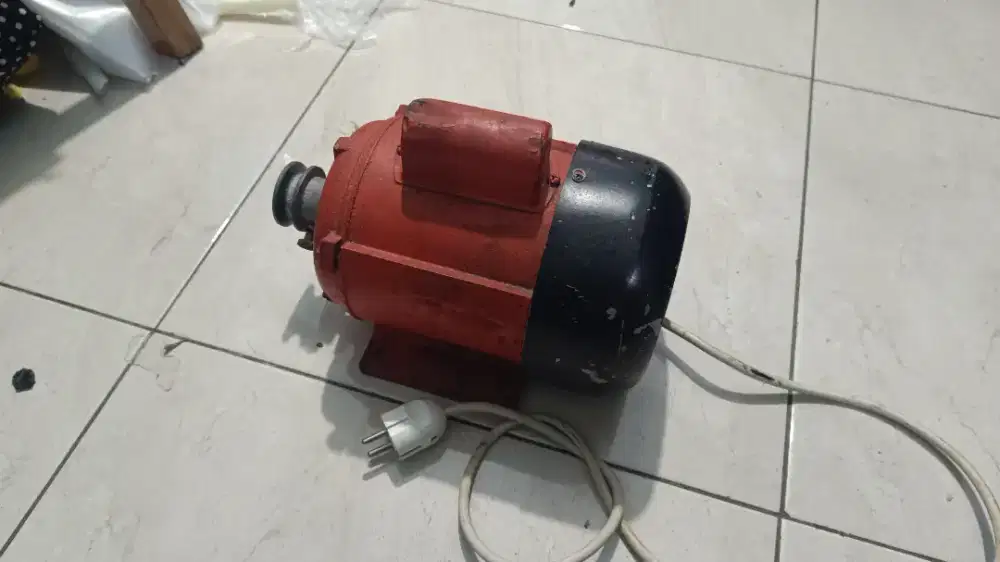 Dinamo 0,75HP  jy2B-4