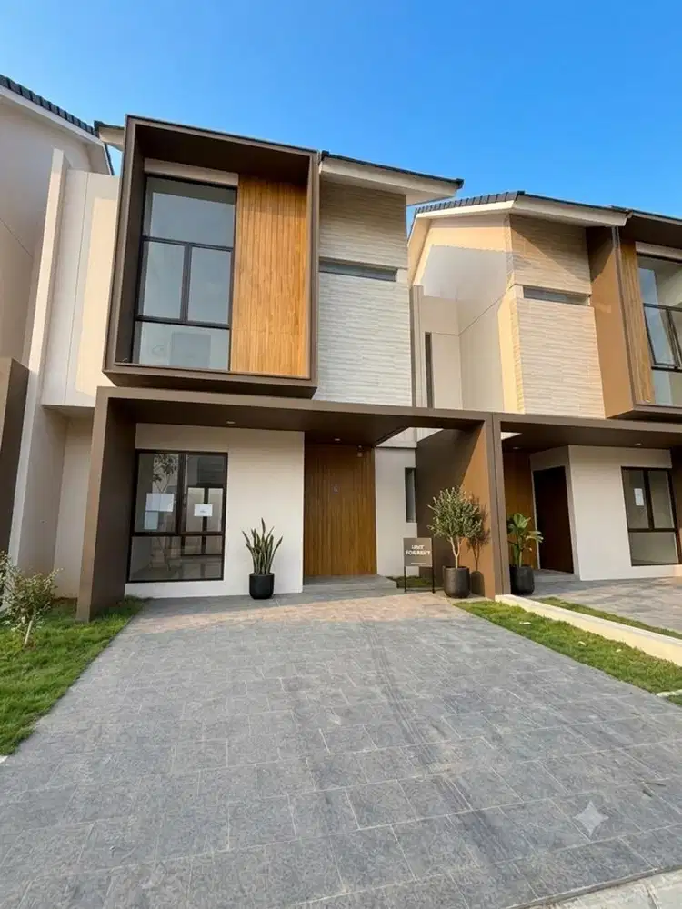 DISEWAKAN: Rumah Siap Huni 2 Lantai (LT 95 / LB 105)