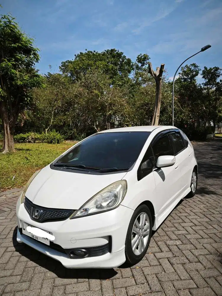 BU! DIJUAL HONDA JAZZ RS AT MATIC 2012 LOW KM 70K!