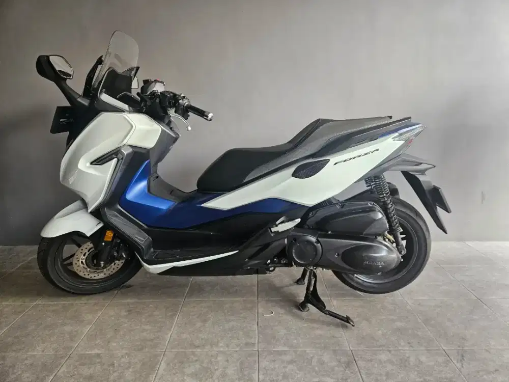 Di jual Honda Forza 250