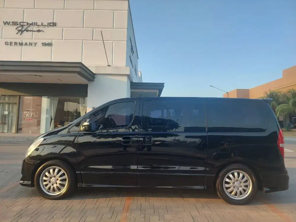 Hyundai H1 2015 Akhir/Diesel Limited/TVKenwoodDNN/GPSGarminNamaSendiri