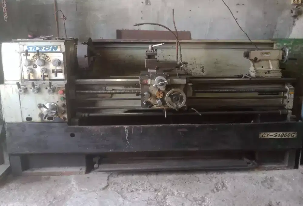 Di jual mesin bubut + frais