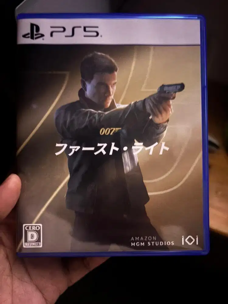 Di jual BD James bond first light PS5