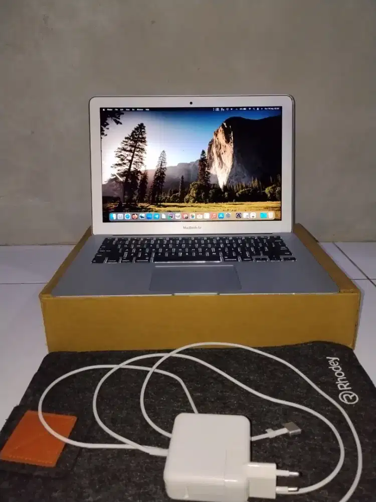 BH 100% Macbook Air 2017 13 Inch Silver