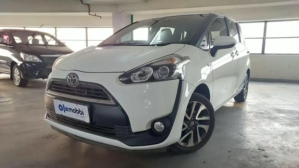 TDP 1 JUTA Toyota Sienta 1.5 V Bensin-AT 2017 Putih CUFVB