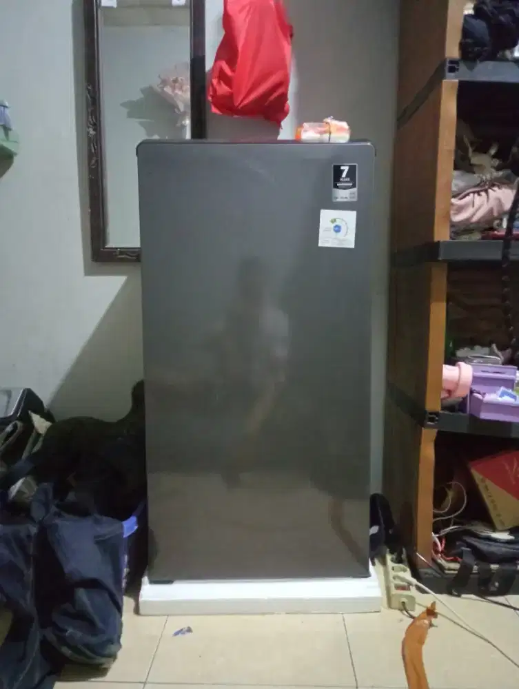 Kulkas AQUA baru seminggu pake masih baru no minus kuitansi ada