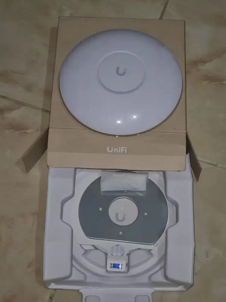 Ubiquiti unifi u7 lite wifi 7 terbaru