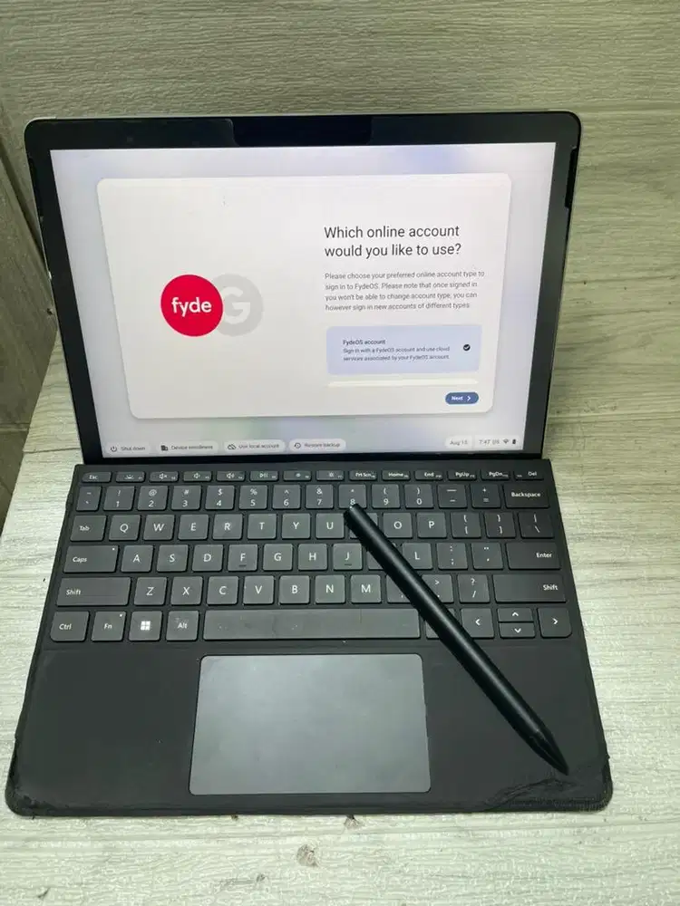 MICOROSOFT SURFACE GO 8/128GB free keyboard pencil original
