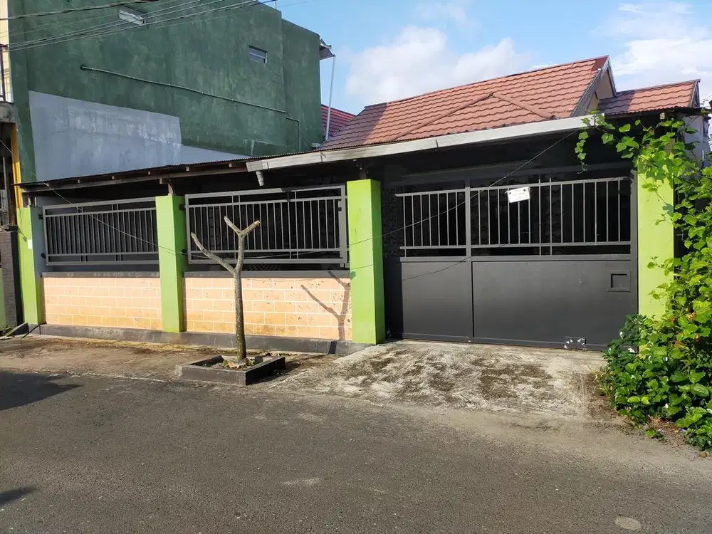 DISEWAKAN / DIJUAL RUMAH  LANDASAN ULIN