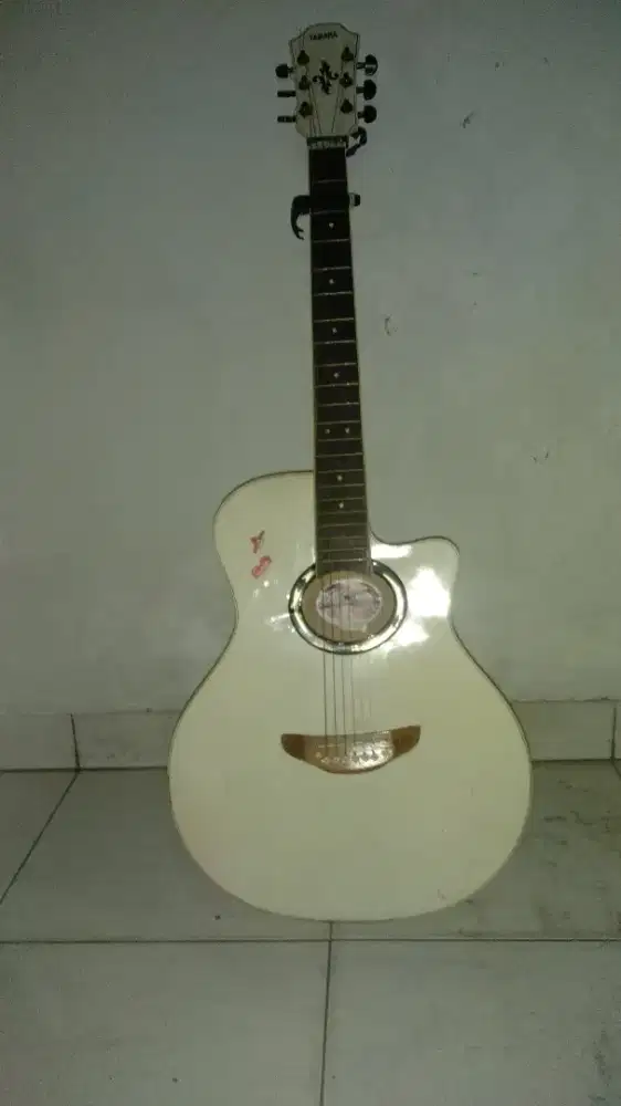 Dijual gitar Yamaha APX 500-II