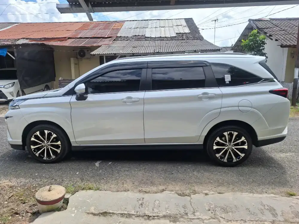 dijual mobil keluarga