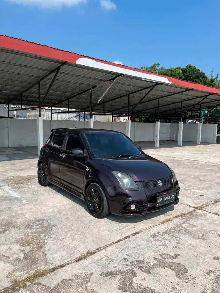 SUZUKI SWIFT ST AT 2011