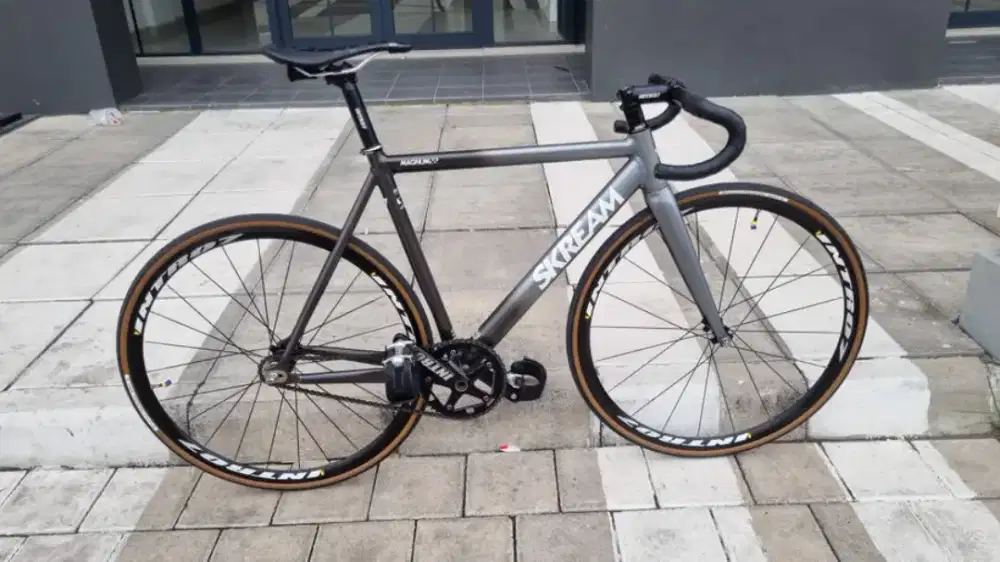 Sepeda fixie skream