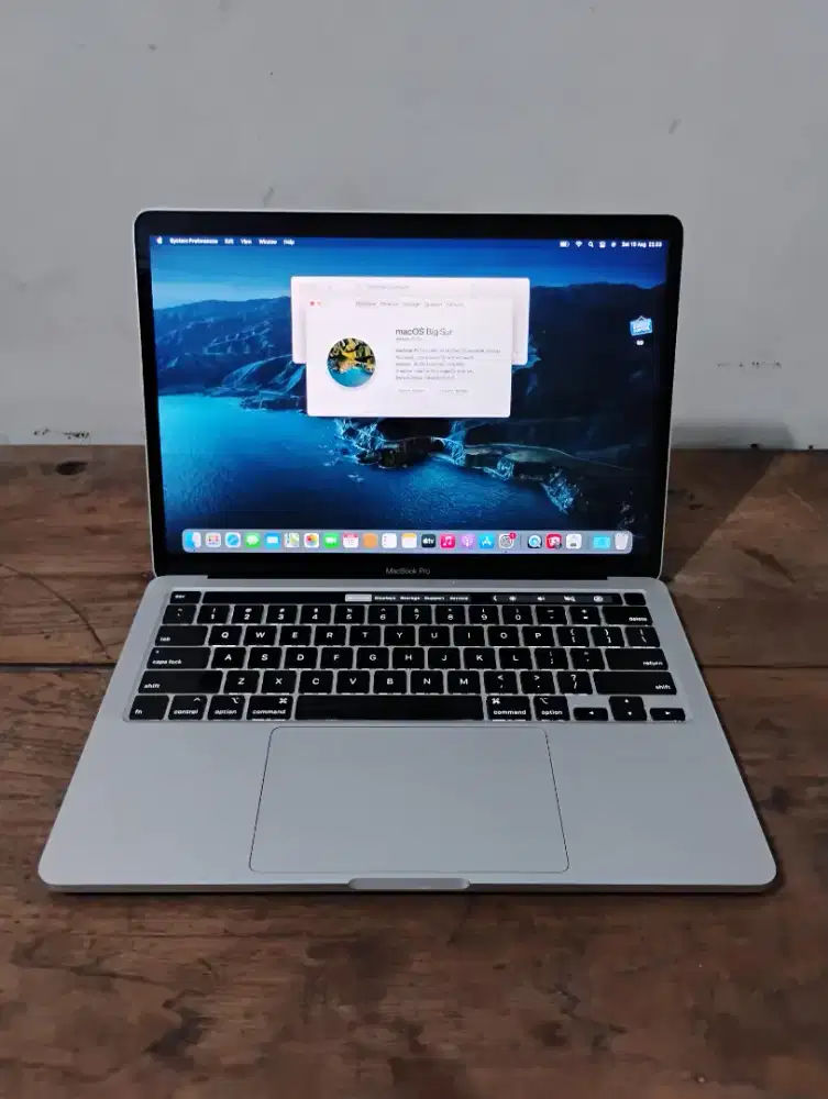 Macbook Pro 13 Inch 2020 i5 16gb/512gb Touchbar