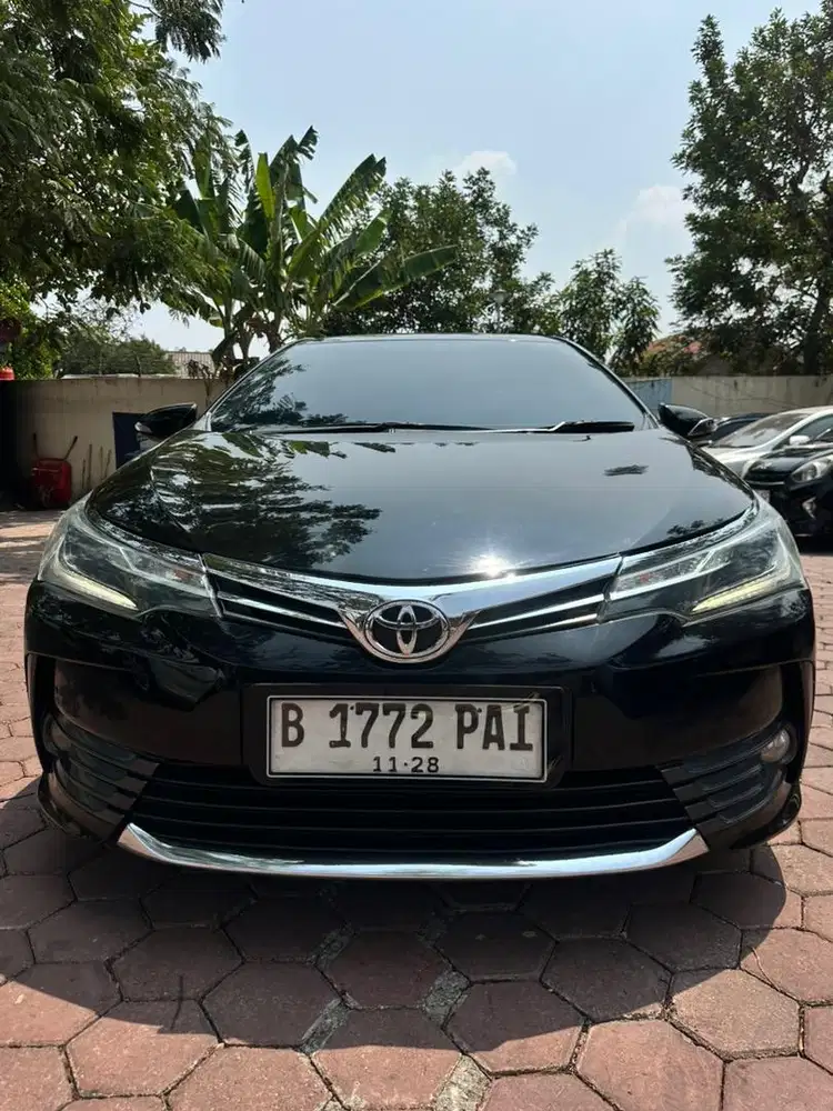 Dijual toyota corolla altis type v hitam pribadi 2018