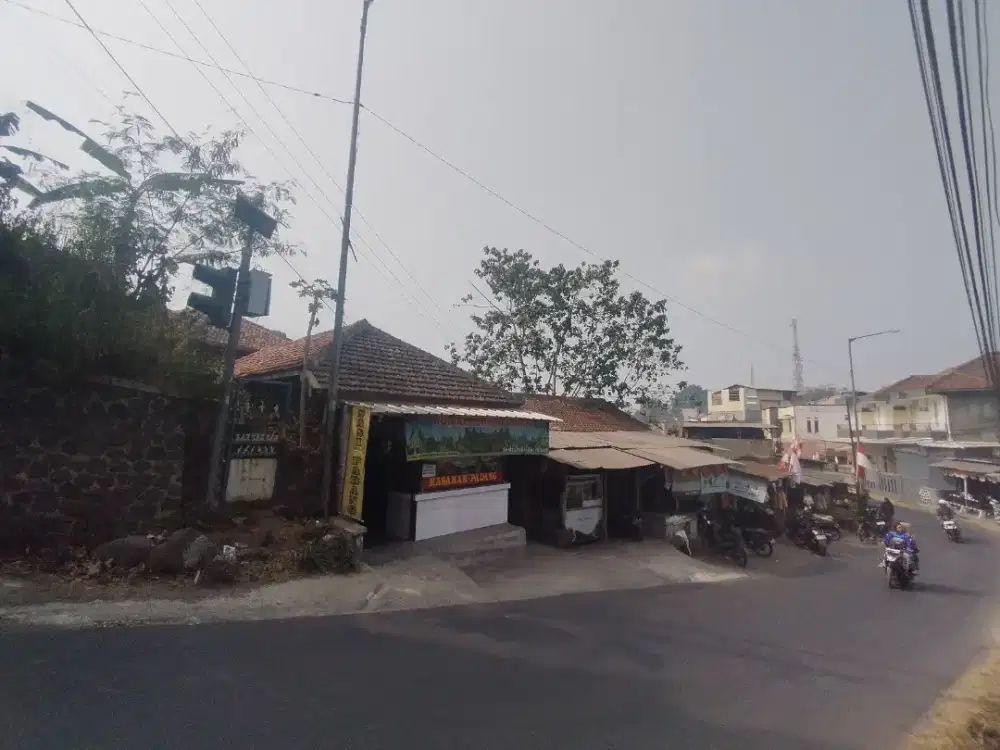 Jual murah tanah beserta bangunan nya