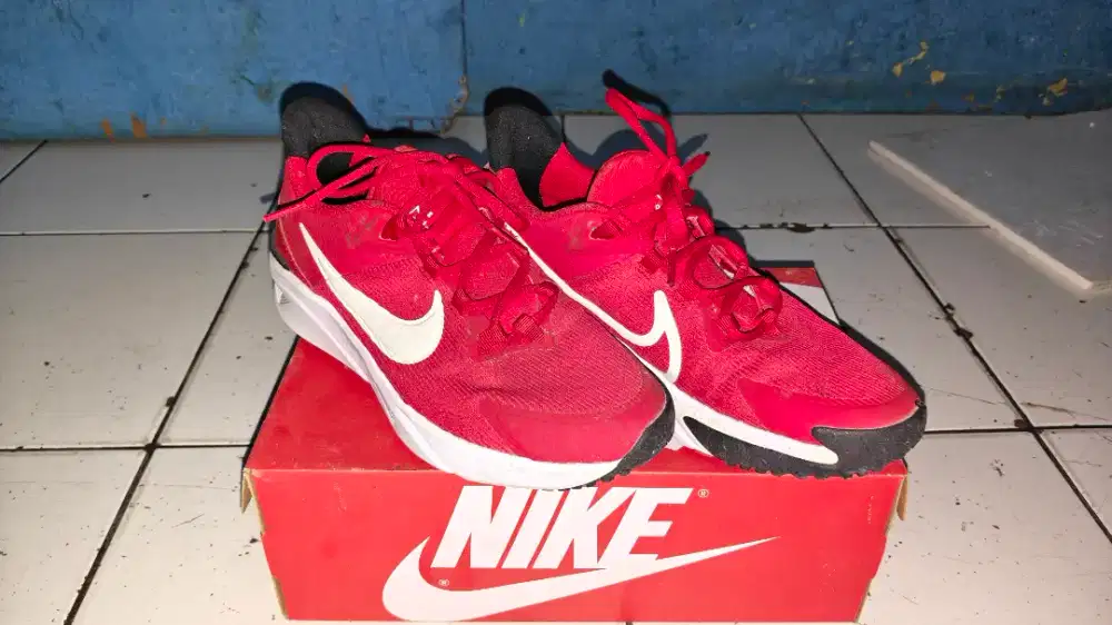 Sepatu Nike Star Runner 4 'University Red' (GS/PS)