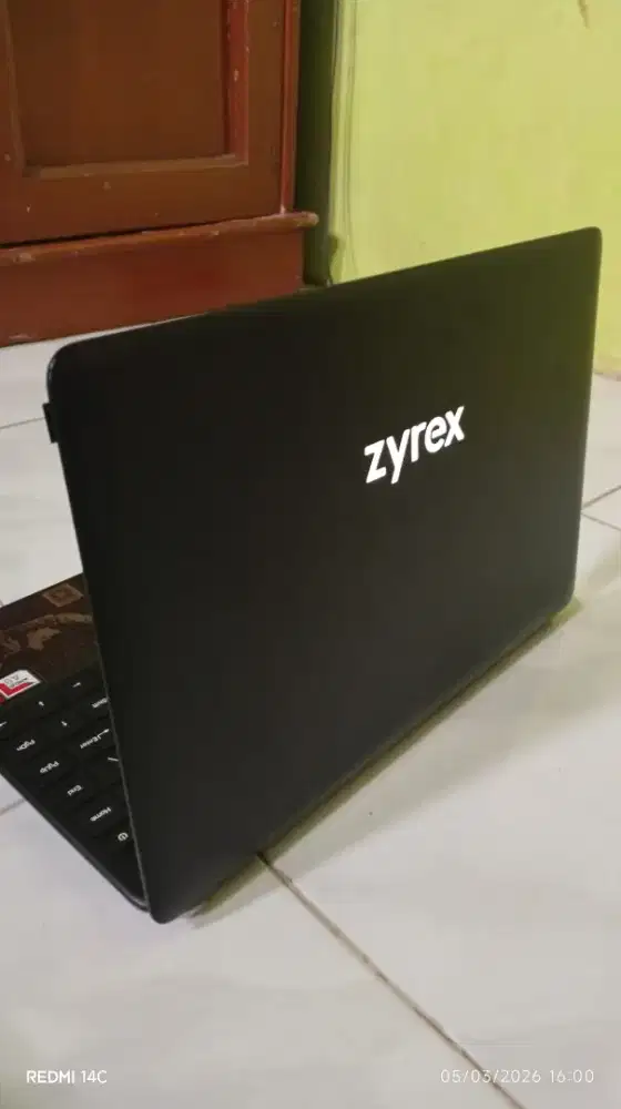 Jual laptop bekas mulus seperti baru
