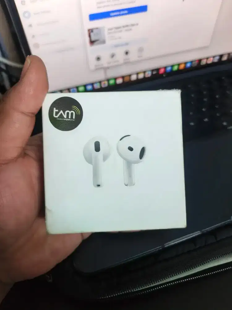 AirPods Gen 4 (bukan Noise Cancelation)