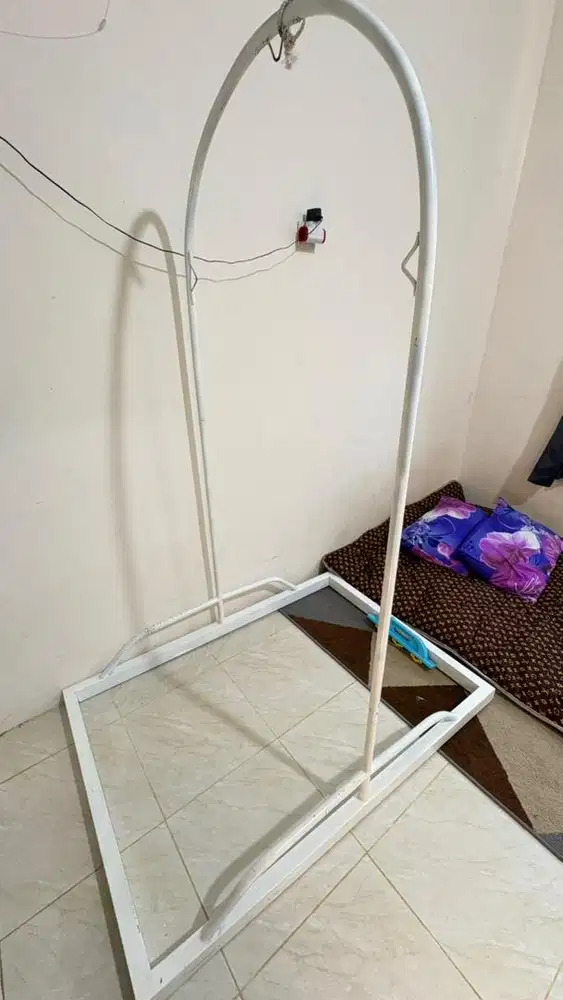 Besi ayunan bekas