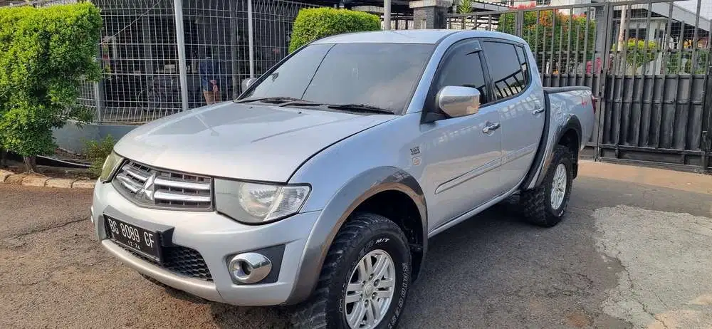Mitsubishi Triton 2.5L Exceed 4X4 2014 Plat BG