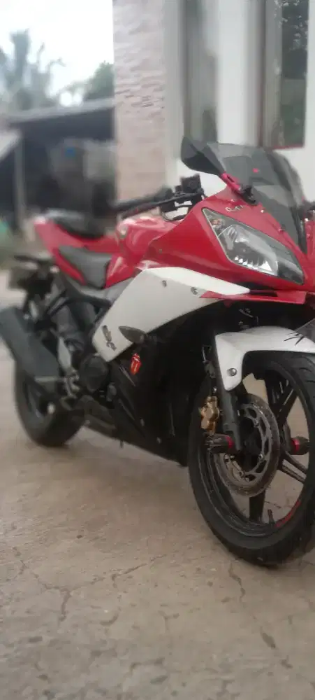 Yamaha R15 150 cc