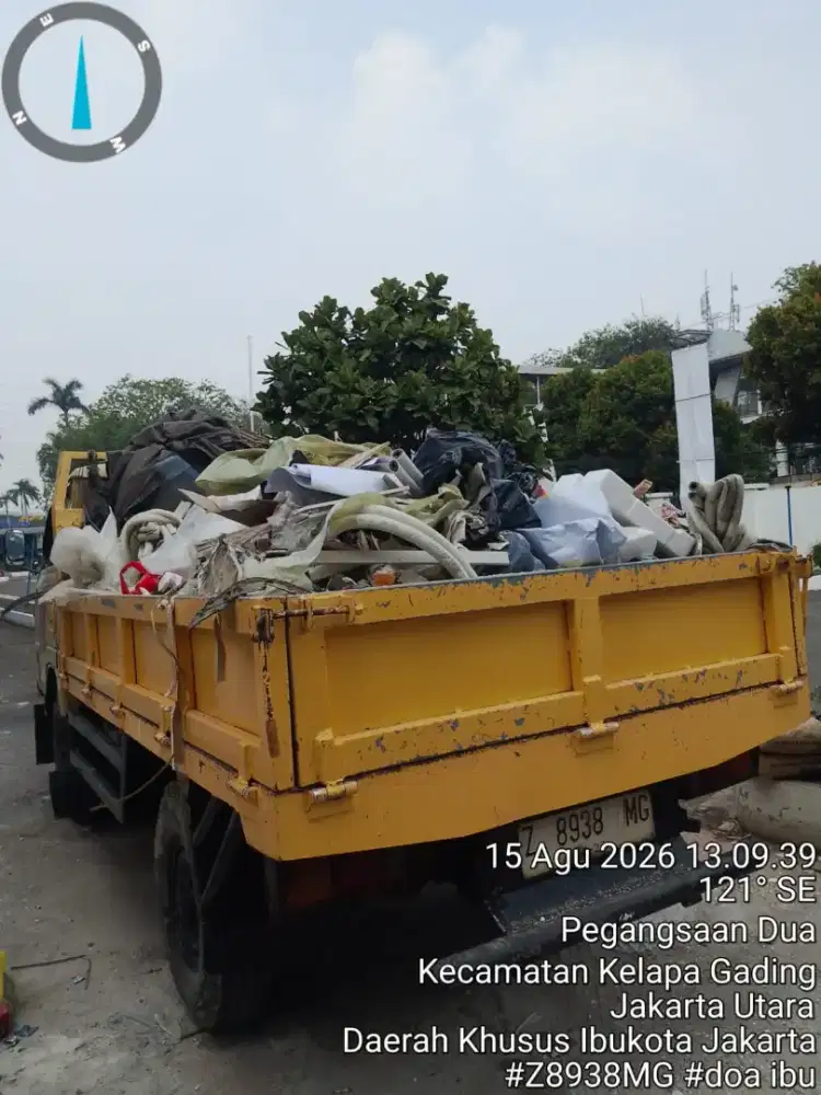 Jasa buang sampah dan buang puing urugan