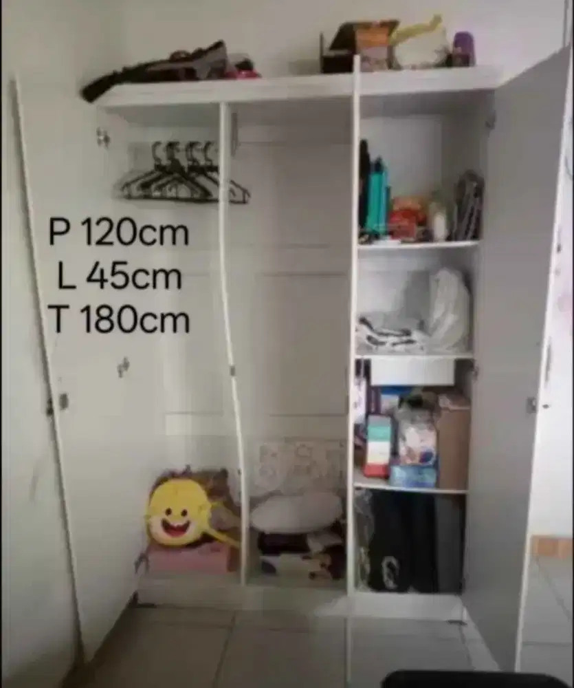 LEMARI KAYU 3 PINTU