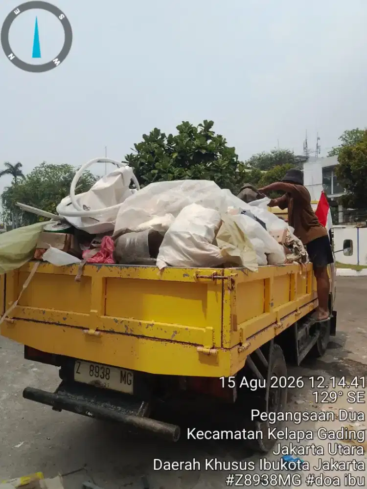 Jasa buang puing dan angkutan sampah