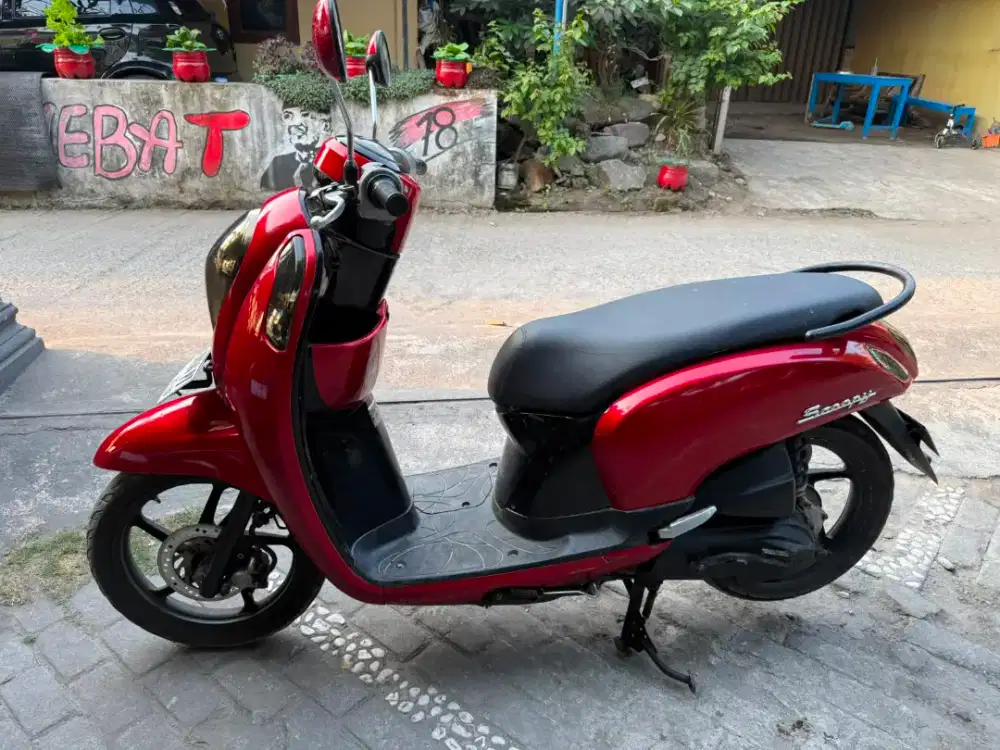 Scoopy injeksi THN 2014 plat BH jambi