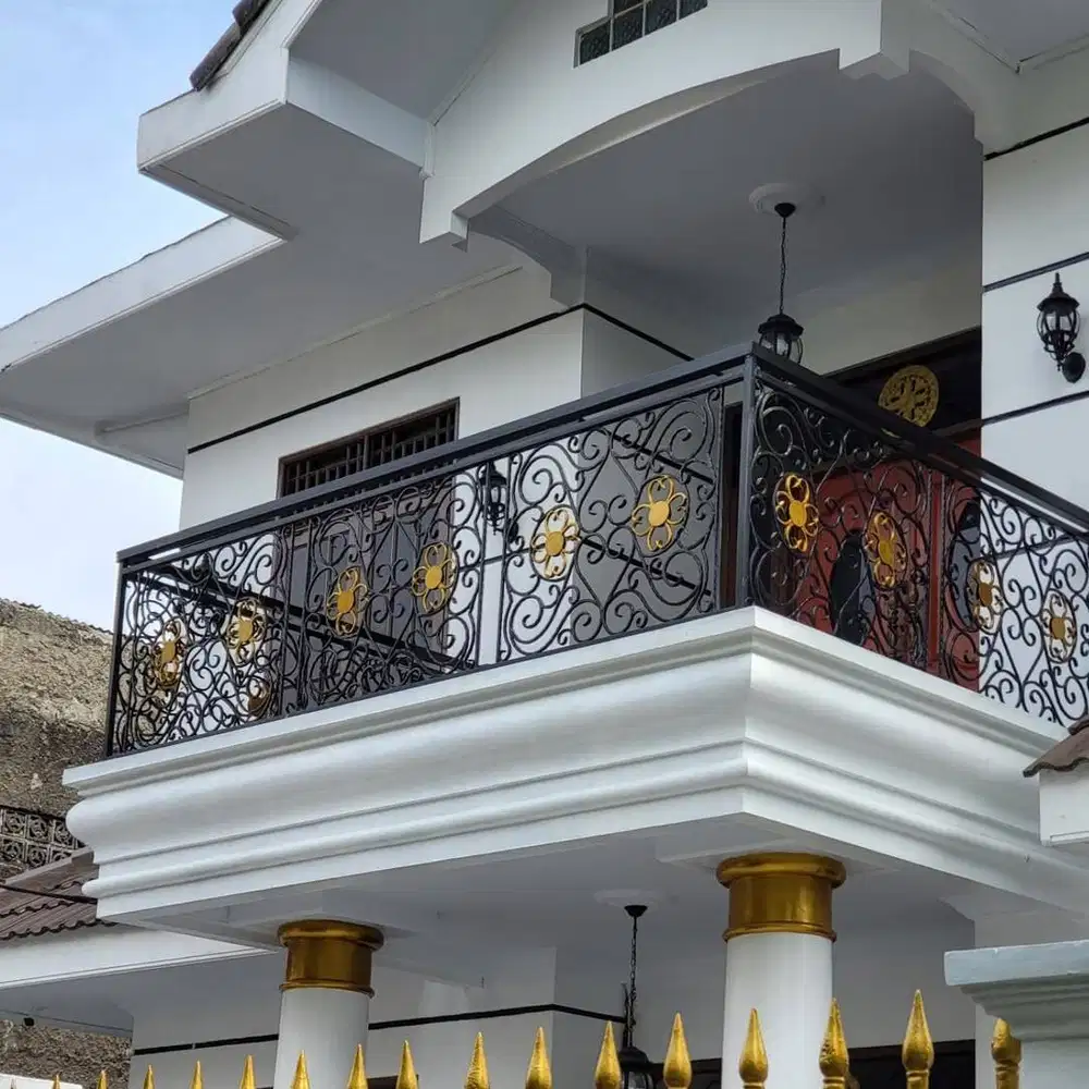 Railling balkon besi tempa klasik