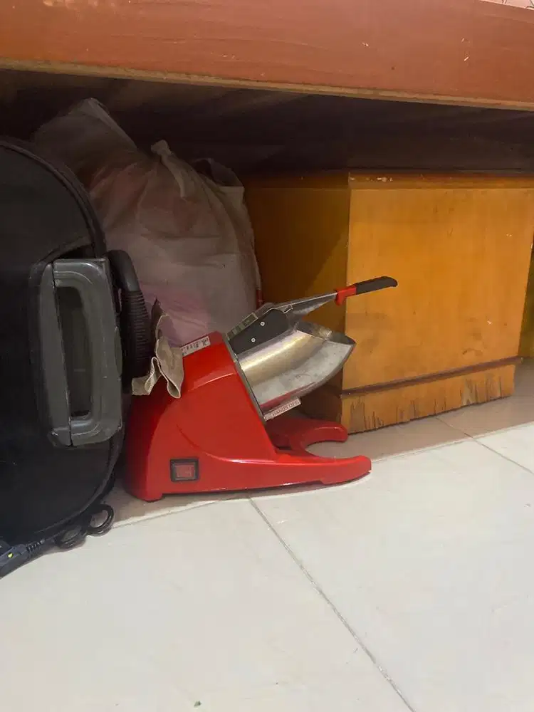 Penghancur es atau es cruiser untuk jus dll