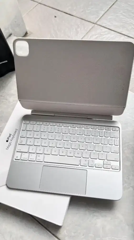 Apple Magic Keyboard iPad Pro 11 Inch M4 Original