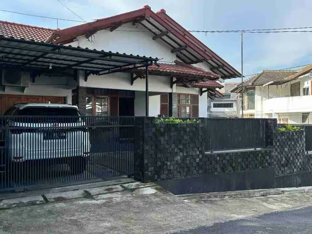 Dijual Rumah Siap Huni Posisi Hook Semi Furnished
