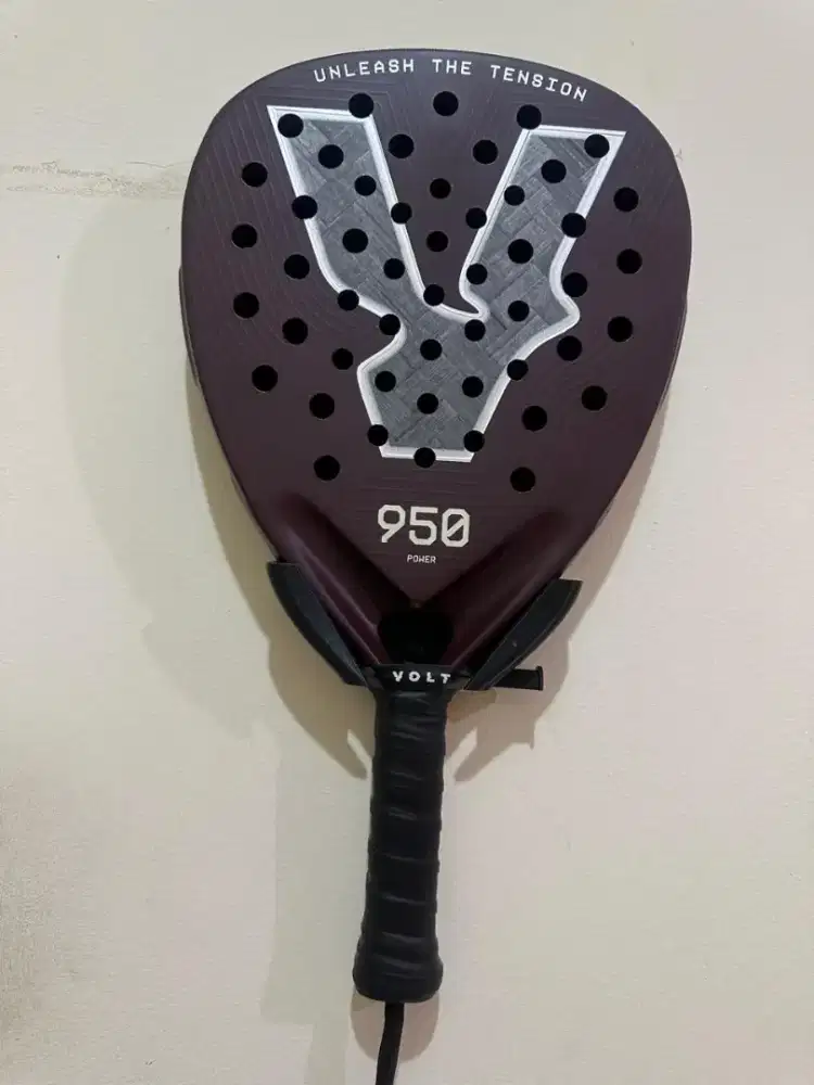 WTS RAKET PADEL VOLT LIKE NEW (SANGAT BARU)