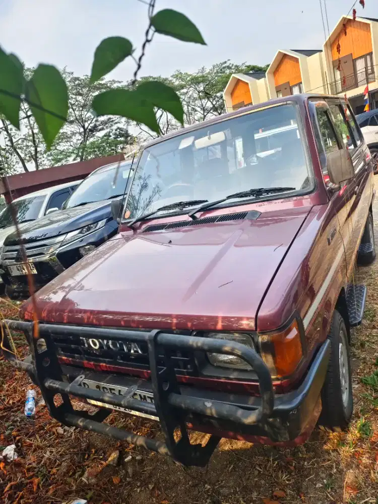 Kijang super klasik 1991 merah marron