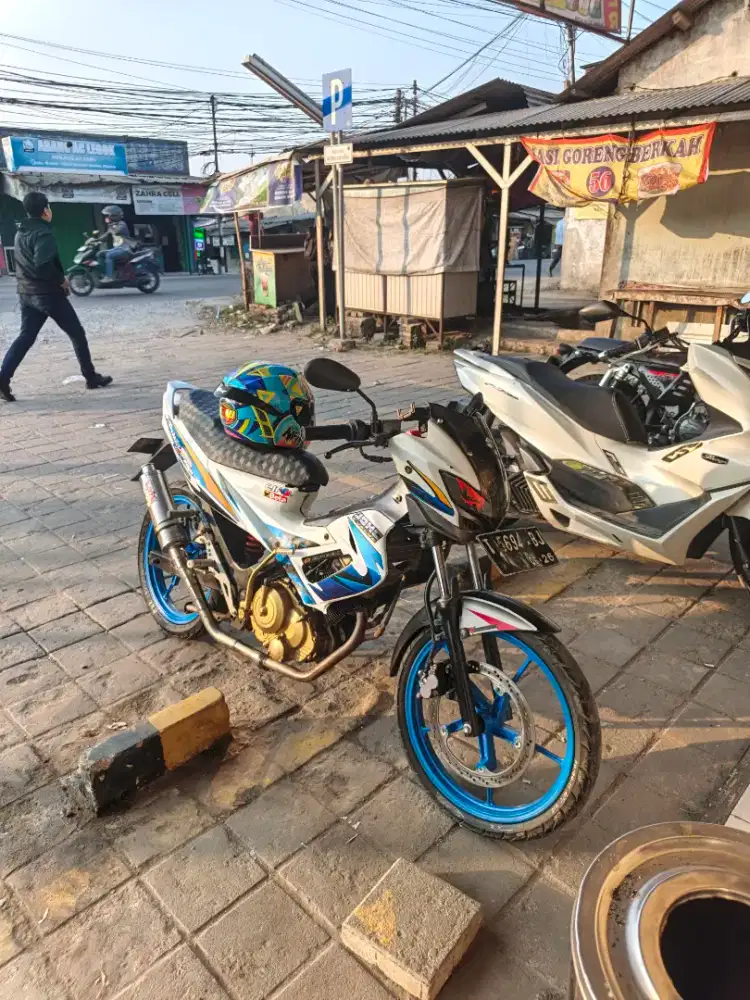 Jual satria Fu karbu 2011 barong