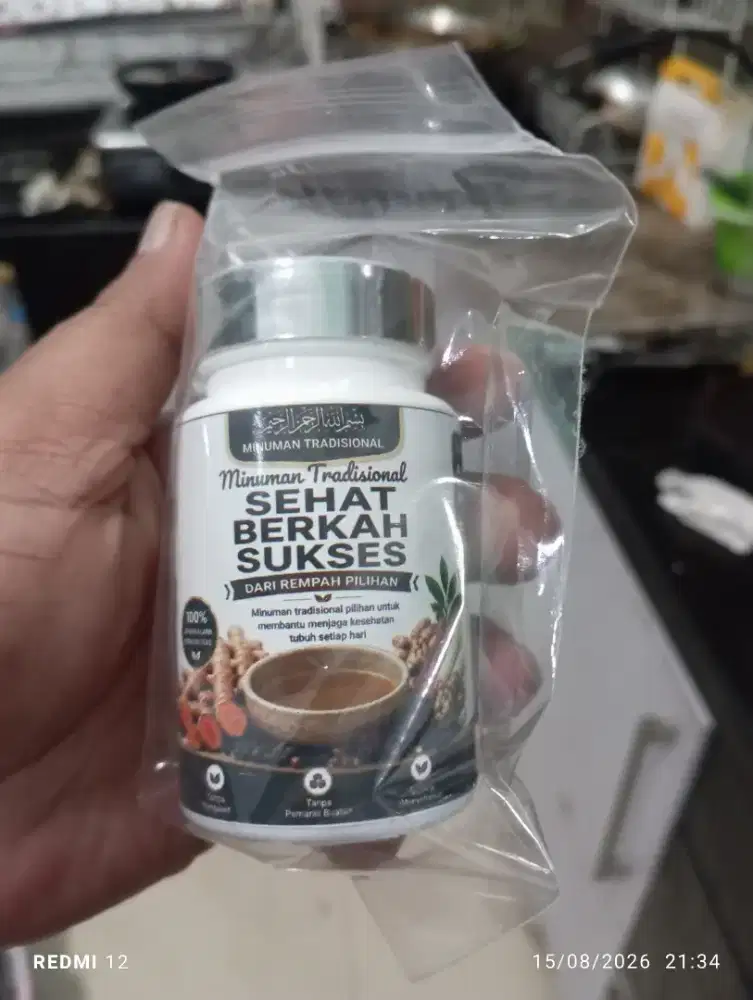 Ramuan herbal tradisional dalam bentuk capsul