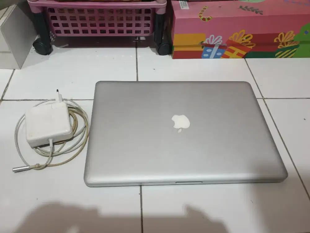 Macbook pro a1286 2010 apa adanya