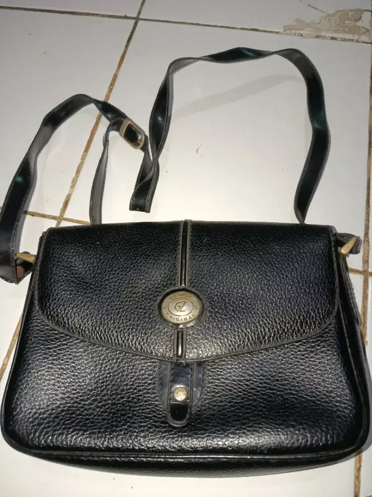 Tas Wanita Hitam (Preloved)
