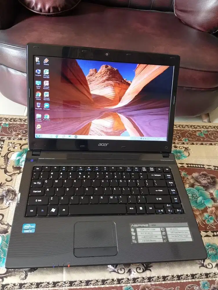Acer Core i3 2350 Ram 4gb  SSD 128gb 14 1.1