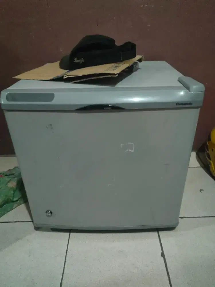 Freezer panasonic mini